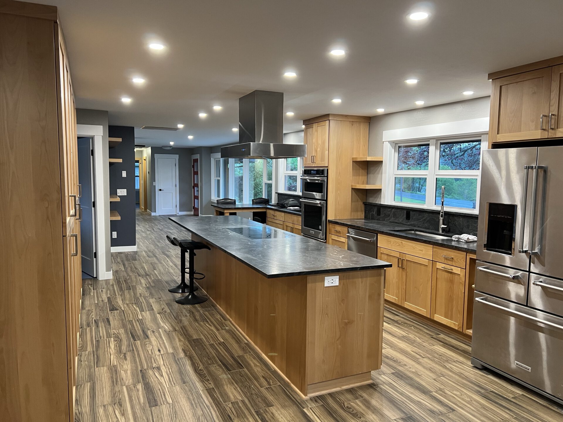 Kitchen Cabinet Painters